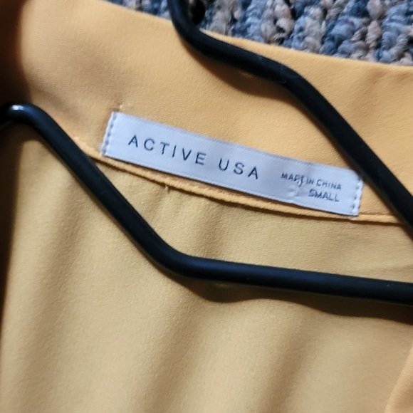 Active USA Mustard Yellow V Neck Blouse Size Small - Picture 7 of 14